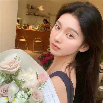 俏如彩蝶飞飞飞